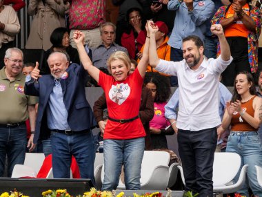 SAO PAULO (SP), Brezilya 08 / 24 / 2024 - Sao Paulo Belediye Başkanı adayı Guilherme Boulos, ilk kampanya mitingini bu Cumartesi sabahı (24) başkentin güneyindeki Campo Limpo mahallesinde düzenledi..