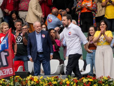SAO PAULO (SP), Brezilya 08 / 24 / 2024 - Sao Paulo Belediye Başkanı adayı Guilherme Boulos, ilk kampanya mitingini bu Cumartesi sabahı (24) başkentin güneyindeki Campo Limpo mahallesinde düzenledi..