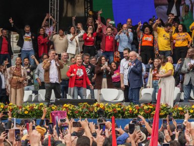 SAO PAULO (SP), Brezilya 08 / 24 / 2024 - Sao Paulo Belediye Başkanı adayı Guilherme Boulos, ilk kampanya mitingini bu Cumartesi sabahı (24) başkentin güneyindeki Campo Limpo mahallesinde düzenledi..