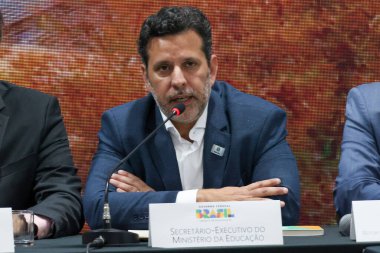 Sao Paulo (SP), Brezilya 08 / 23 / 2024 Eğitim Bakanlığı Genel Sekreteri Leonardo Barchini, Sao Paulo Federal Enstitüsü (IFSP) rektörü ile yapacağı toplantıya katılacak.)