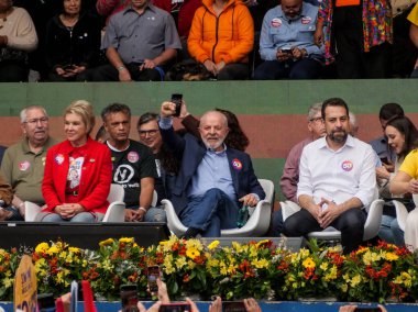 SAO PAULO (SP), Brezilya 08 / 24 / 2024 - Sao Paulo Belediye Başkanı adayı Guilherme Boulos ve Marta Suplicy 'nin ilk kampanya mitinginin görüntüsü bu Cumartesi sabahı Campo Limpo bölgesinde gerçekleşti.