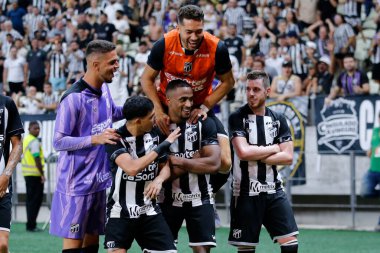 Fortaleza (CE), Brazil 08 / 26 / 2024 - Ceara (CE) X Novorizontino (SP) ile oynadığı 2024 Brezilya Şampiyonası Serie B karşılaşmasında Saulo gol atıyor ve Ceara 'nın golünü kutluyor.