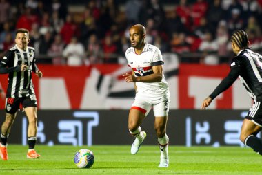 Sao Paulo (SP), Brezilya 08 / 28 / 2024 - Sao Paulo oyuncusu Lucas Moura Sao Paulo ve Atletico Mineiro arasında oynanan maçta Brezilya Kupası çeyrek finallerinin ilk ayağı için Morumbis Stadyumu 'nda mücadele etti.