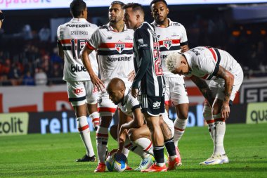 Sao Paulo (SP), Brezilya 08 / 28 / 2024 - Sao Paulo oyuncusu Lucas Moura ile Atletico Mineiro arasında oynanan maçta Morumbis Stadyumu 'nda oynanan Brezilya Kupası çeyrek finalinin ilk ayağı için mücadele etti.