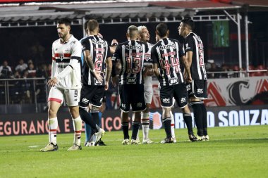Sao Paulo (SP), Brezilya 08 / 28 / 2024 - Atletico Mineiro oyuncusu Rodrigo Battaglia gol attı ve çeyrek finalin ilk ayağı için Sao Paulo ve Atletico Mineiro arasındaki maçtaki golünü kutladı 