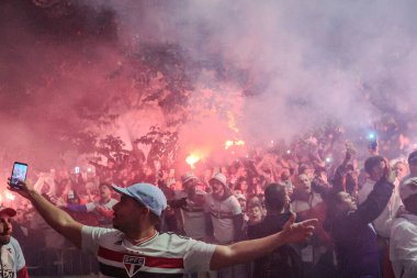 Sao Paulo (SP), Brezilya 08 / 28 / 2024 - Brezilya Kupası çeyrek finalleri için Sao Paulo ve Atletico Mineiro arasında oynanan maçtan önce Morumbis Stadyumu 'nda taraftarların hareketi