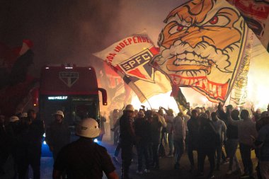 Sao Paulo (SP), Brezilya 08 / 28 / 2024 - Brezilya Kupası çeyrek finalleri için Sao Paulo ve Atletico Mineiro arasında oynanan maçtan önce Morumbis Stadyumu 'nda taraftarların hareketi