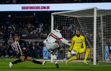 Sao Paulo (SP), Brezilya 08 / 28 / 2024 - Sao Paulo ve Atletico Mineiro arasında oynanan maçta Brezilya Kupası çeyrek finalinin ilk ayağı için Morumbis Stadyumu 'nda oynanan maçta Sao Paulo oyuncusu Calleri