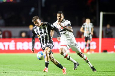 Sao Paulo (SP), Brezilya 08 / 28 / 2024 - Sao Paulo oyuncusu Luiz Gustavo Sao Paulo ve Atletico Mineiro arasında oynanan maçta Brezilya Kupası çeyrek finallerinin ilk ayağı için Morumbis Stadyumu 'nda mücadele etti.