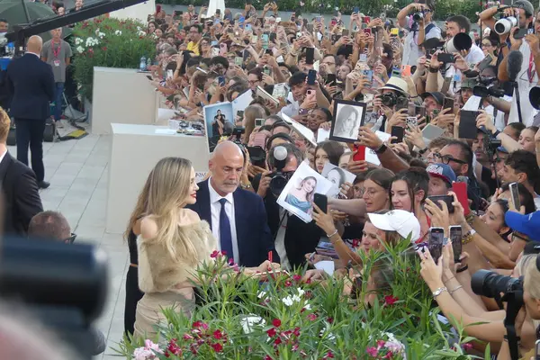 81. Venedik Uluslararası Film Festivali. 29 Ağustos 2024, Venedik, İtalya: 81. Venedik Uluslararası Film Festivali, 28 Ağustos - 7 Eylül tarihleri arasında Venedik Lido 'da başladı