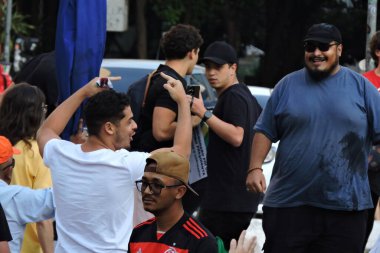 Sao Paulo (SP), Brezilya 08 / 31 / 2024 - PL şehir meclis üyesi ve aşırı sağ aktivist adayı Lucas Pavanato Guilherme Boulos 'un Praca Roosevelt' teki mitingine katılanlarla çatıştı ve etkinlikten ihraç edildi