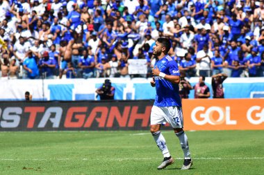 Belo Horizonte (MG), Brezilya 09 / 01 / 2024 Willian Cruzeiro 'dan ve Atletico Goianiense ile oynadığı maçta Brezilya Şampiyonluk Serisi A' nın 25. turu için geçerli olan golünü kutluyor.