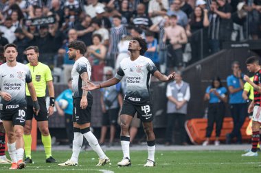 Sao Paulo (SP), Brezilya 09 / 01 / 2024 - Tales Magno, Corinthians ve Flamengo arasında oynanan ve 2024 Brezilya Şampiyonası 'nın 25. turunda geçerli olan maçtaki golünü kutluyor