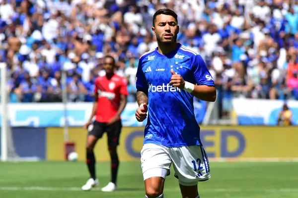 stock image Belo Horizonte (MG), Brazil 09/01/2024  Willian from Cruzeiro scores and celebrates his goal in a match against Atletico Goianiense, valid for the 25th round of the Brazilian Championship Series A