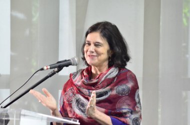 Natal (RN), Brezilya 09 / 02 / 2024 - Vali Fatima Bezerra, inşaat projesinin yeni safhasında Caixa Economica Federal ile bir sözleşme duyurmak için Sağlık Bakanı Nisia Trindade 'nin varlığından yararlandı 