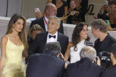 George Clooney ve Brad Pitt 81. Venedik Film Festivali 'nde. 1 Eylül 2024, Venedik, İtalya: George Clooney ve Brad Pitt Jon Watts tarafından yazılan ve yönetilen 