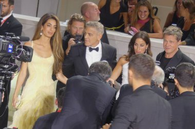 George Clooney ve Brad Pitt 81. Venedik Film Festivali 'nde. 1 Eylül 2024, Venedik, İtalya: George Clooney ve Brad Pitt Jon Watts tarafından yazılan ve yönetilen 