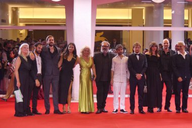 Daniel Craig 81. Venedik Uluslararası Film Festivali 'nde eşcinsel kırmızı halıya katılıyor. 3 Eylül 2024, Venedik, İtalya