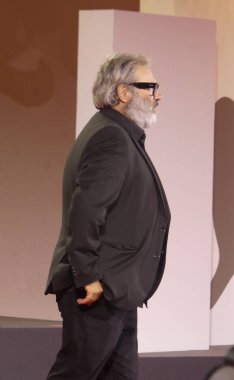 Daniel Craig 81. Venedik Uluslararası Film Festivali 'nde eşcinsel kırmızı halıya katılıyor. 3 Eylül 2024, Venedik, İtalya