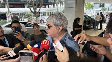 Sao Paulo (SP), Brezilya 09 / 03 / 2024 - Sao Paulo kentinin belediye başkanı adayı Jose Luiz Datena, 3 Eylül 2024 günü öğleden sonra Sirio Libanes hastanesinden ayrıldı..