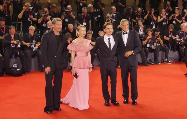 George Clooney ve Brad Pitt 81. Venedik Film Festivali 'nde. 1 Eylül 2024, Venedik, İtalya: George Clooney ve Brad Pitt Jon Watts tarafından yazılan ve yönetilen 