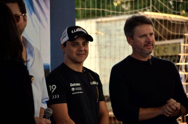 Canoas (RS), Brezilya 07 / 05 / 2024 Felipe Massa bu Perşembe Sao Mateus Halk Okulu 'ndaydı. Vibra sponsorluğundaki Lubrax takımının sürücüsü ve 2024 Stock Car sezonunun lideri.