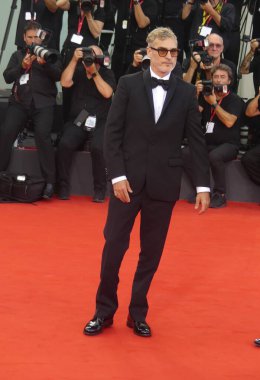 VENICE (IT), İtalya 09 / 04 / 2024 - 81. Venedik Uluslararası Film Festivali, Kırmızı Halı Kadını Gaga ve Joaquin Phoenix 'in 