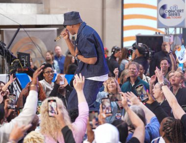 LL Cool J, bu sabah Rockefeller Plaza 'da Today Show' da canlı performans sergiliyor. 06 Eylül 2024, Rockefeller Plaza, New York, ABD