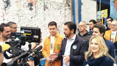 Sao Paulo (SP), Brezilya 09 / 06 / 2024 Sao Paulo belediye başkanı ve yeniden seçilme adayı Ricardo Nunes (MDB), bu Cuma sabahı Sao Paulo 'nun Bela Vista kentinde Praca Perola Byington' u ziyaret etti.,