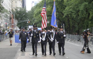 2024 İşçi Bayramı Geçidi. 7 Eylül 2024, New York, ABD: New York City işçileri İşçi Bayramı 'nı beşinci caddedeki bir geçit töreninde 