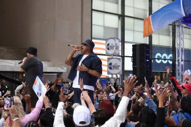 LLCoolJ, James Todd Smith, NBC 'de The TODAY Show' da oynayan ünlü Amerikalı rapçi, aktör ve girişimci. 6 Eylül 2024, New York, ABD