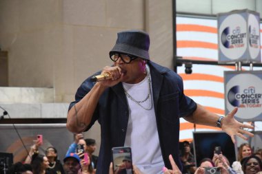 LLCoolJ, James Todd Smith, NBC 'de The TODAY Show' da oynayan ünlü Amerikalı rapçi, aktör ve girişimci. 6 Eylül 2024, New York, ABD