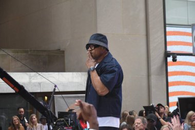 LLCoolJ, James Todd Smith, NBC 'de The TODAY Show' da oynayan ünlü Amerikalı rapçi, aktör ve girişimci. 6 Eylül 2024, New York, ABD