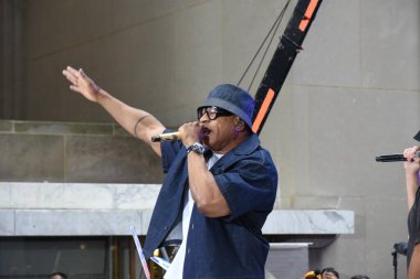 LLCoolJ, James Todd Smith, NBC 'de The TODAY Show' da oynayan ünlü Amerikalı rapçi, aktör ve girişimci. 6 Eylül 2024, New York, ABD