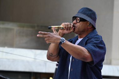 LLCoolJ, James Todd Smith, NBC 'de The TODAY Show' da oynayan ünlü Amerikalı rapçi, aktör ve girişimci. 6 Eylül 2024, New York, ABD