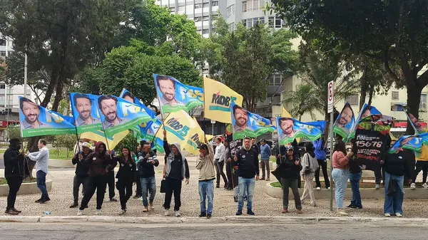 Sao Paulo (SP), Brezilya 09 / 06 / 2024 Sao Paulo belediye başkanı ve yeniden seçilme adayı Ricardo Nunes (MDB), bu Cuma sabahı Sao Paulo 'nun Bela Vista kentinde Praca Perola Byington' u ziyaret etti.,