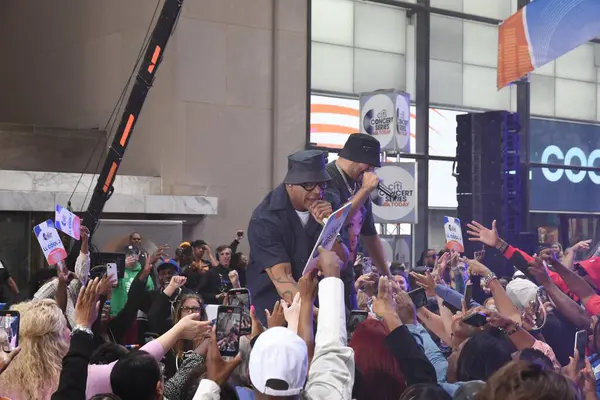 LLCoolJ, James Todd Smith, NBC 'de The TODAY Show' da oynayan ünlü Amerikalı rapçi, aktör ve girişimci. 6 Eylül 2024, New York, ABD