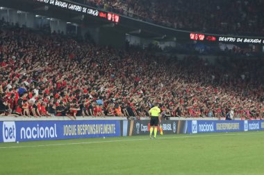 CURITIBA (PR), Brazil 09 / 11 / 2024 - Athletico ve Vasco da Gama arasında oynanan karşılaşmada taraftarlar Ligga Arena 'da oynanan çeyrek finaller için geçerli