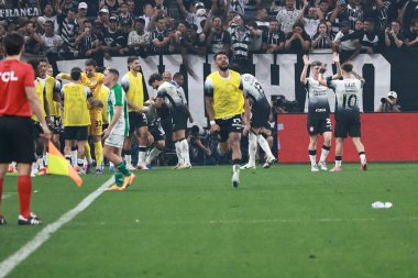 Sao Paulo (SP), 09.11.2024 - Corinthians oyuncuları, Corinthians ve Juventude arasında oynanan 2024 Copa do Brasil çeyrek finalinin ikinci ayağı için oynanan karşılaşmada 3x1 Kalifikasyonunu kutladılar.. 