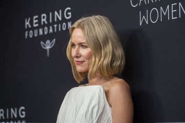 (2024 Kering 'in Kadın Bakımı Yemeği. 09 Eylül 2024 - New York, ABD: Naomi Watts 9 Eylül 2024 tarihinde New York 'ta Kering Vakfı' nın 3.