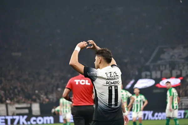 stock image Sao Paulo (SP), 09.11.2024 - Corinthians' Romero scores and celebrates his goal in the match between Corinthians and Juventude, valid for the second leg of the quarterfinals of the Brazilian Football Cup. 