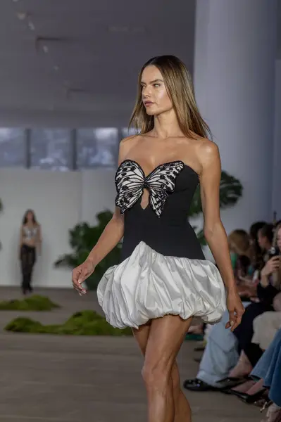 stock image NEW YORK, NEW YORK - SEPTEMBER 10: Model Alessandra Ambrosio walks the runway at the PatBo show during September 2024 New York Fashion Week on September 10, 2024 in New York City.