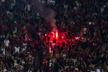 Rio de Janeiro (RJ), Brezilya 09 / 12 / 2024 - Flamengo ve Bahia arasında oynanan maçta, Mario Filho Stadyumu 'nda (Maracana) düzenlenen 2024 Brezilya Kupası çeyrek finalleri için geçerli olan Flamengo taraftarları)