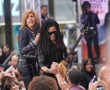 Lenny Kravitz Today Show 'da Heyecan Veren Performansla Sahneyi Sallıyor. 12 Eylül 2024, New York, ABD