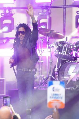 Lenny Kravitz Today Show 'da Heyecan Veren Performansla Sahneyi Sallıyor. 12 Eylül 2024, New York, ABD