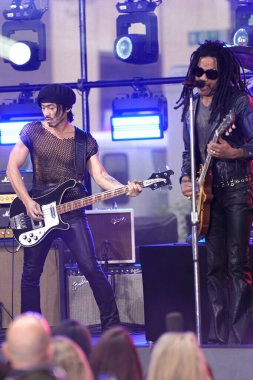 Lenny Kravitz Today Show 'da Heyecan Veren Performansla Sahneyi Sallıyor. 12 Eylül 2024, New York, ABD