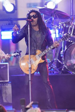 Lenny Kravitz Today Show 'da Heyecan Veren Performansla Sahneyi Sallıyor. 12 Eylül 2024, New York, ABD