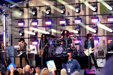 Lenny Kravitz Today Show 'da Heyecan Veren Performansla Sahneyi Sallıyor. 12 Eylül 2024, New York, ABD