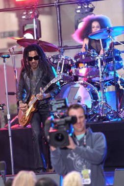 Lenny Kravitz Today Show 'da Heyecan Veren Performansla Sahneyi Sallıyor. 12 Eylül 2024, New York, ABD