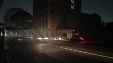 SAO PAULO (SP), Brezilya 09 / 13 / 2024 - Sao Paulo 'nun merkez bölgesi Bela Vista' da, Avenida Brigadeiro Luiz Antonio 'nun zirvesinde, 13 Eylül 2024 Cuma günü erken saatlerde meydana gelen bir elektrik kesintisinin görüntüsü. 